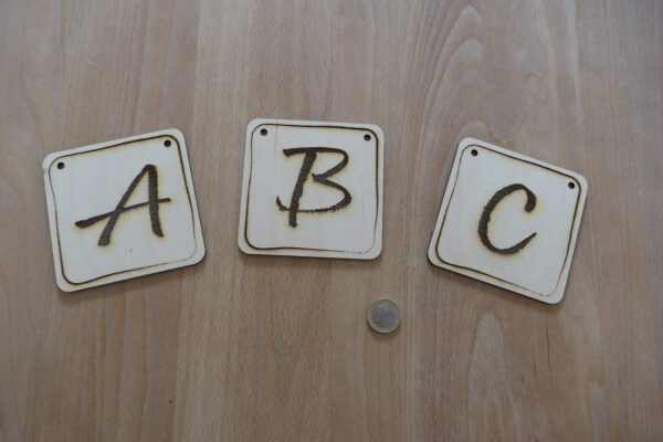 Wimpel-Buchstaben (Good Karma)